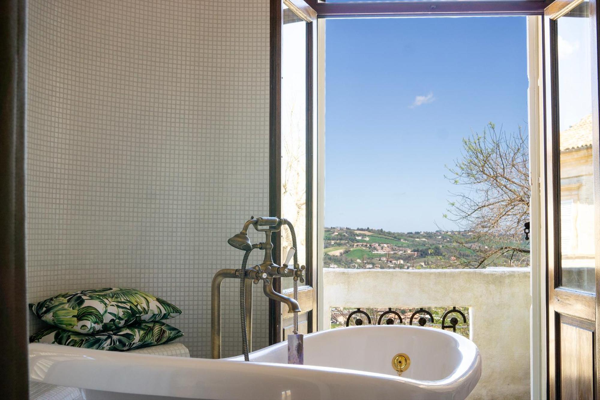Ballerina Bianca Bed & Breakfast Grottazzolina Exterior foto